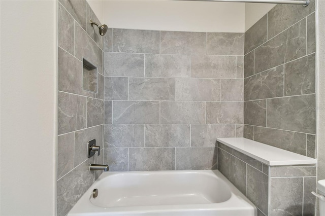 2735 36th Ave N, Saint Petersburg, FL 33713 - bathroom featuring  shower combination