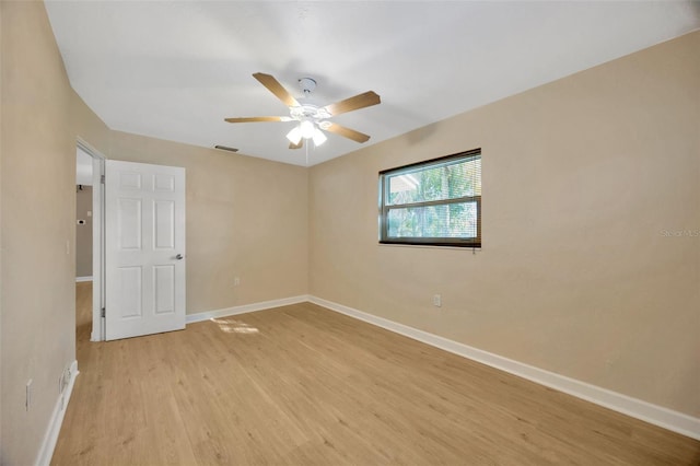 6598 26th St N, Saint Petersburg, FL 33702 - unfurnished room with ceiling fan and light wood-type flooring