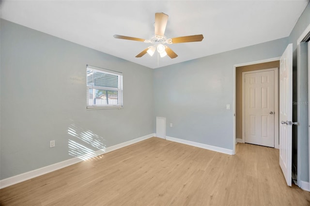 6598 26th St N, Saint Petersburg, FL 33702 - unfurnished room with ceiling fan and light hardwood / wood-style floors