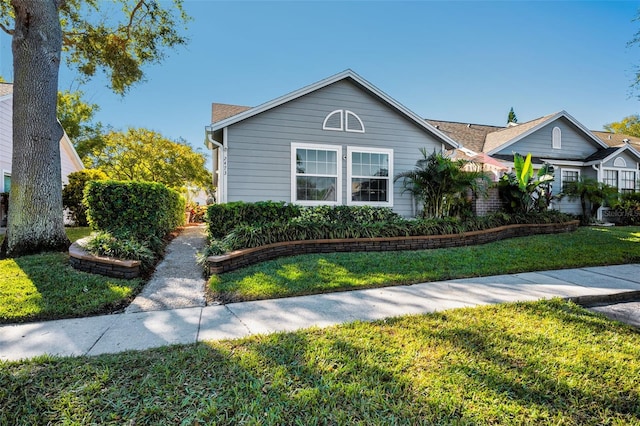 view of front of house featuring a front yard