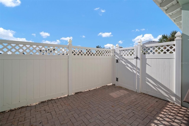 322 Ibisview Ln, Apollo Beach, FL 33572 - view of patio with a gate