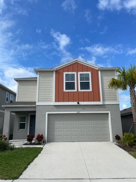 view of front of home featuring a garage