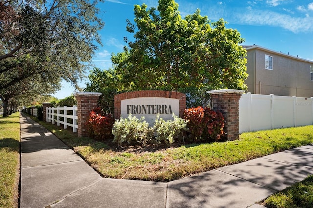 view of community / neighborhood sign