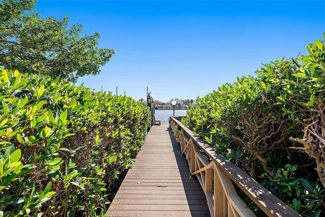 808 Monterey Blvd NE, Saint Petersburg, FL 33704 - photo 6