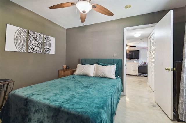 bedroom with ceiling fan