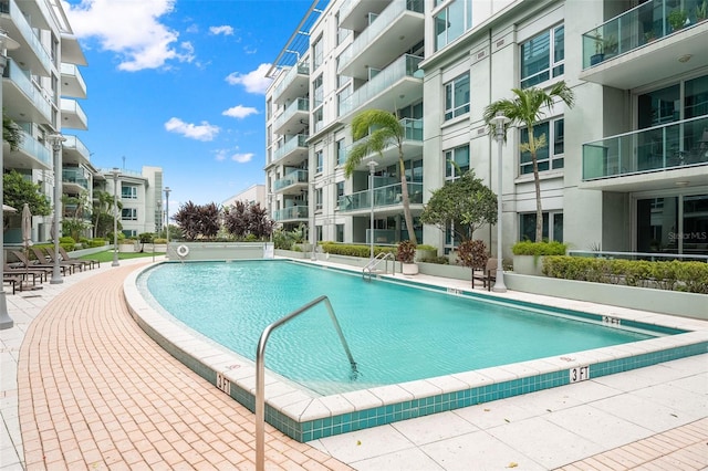 912 Channelside Dr Unit 2320, Tampa, FL 33602 - view of community pool