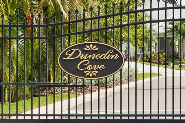 34 Concord Dr, Dunedin, FL 34698 - view of gate