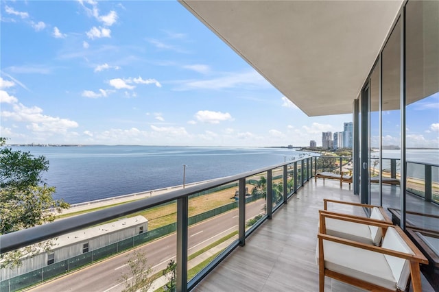 2912 W Santiago St Unit 404, Tampa, FL 33629 - balcony featuring a water view