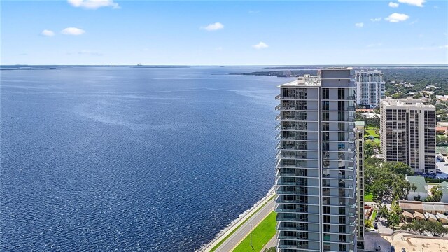 2912 W Santiago St Unit 404, Tampa, FL 33629 - aerial view of a large body of water