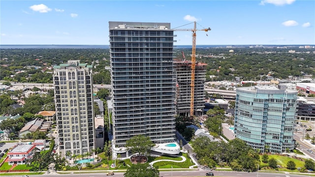 2912 W Santiago St Unit 404, Tampa, FL 33629 - view of urban area with a pool