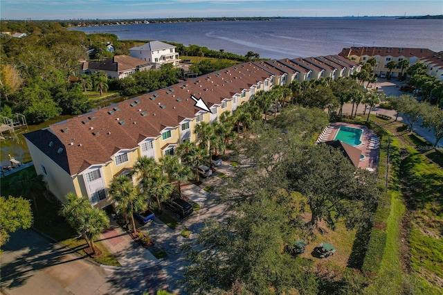 bird's eye view with a water view