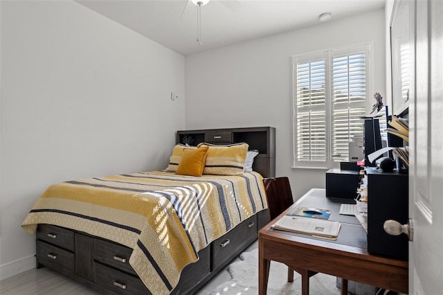 bedroom featuring ceiling fan