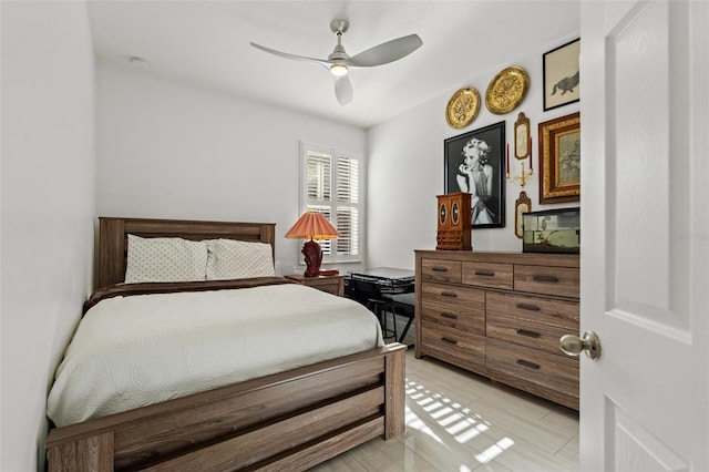 bedroom featuring ceiling fan