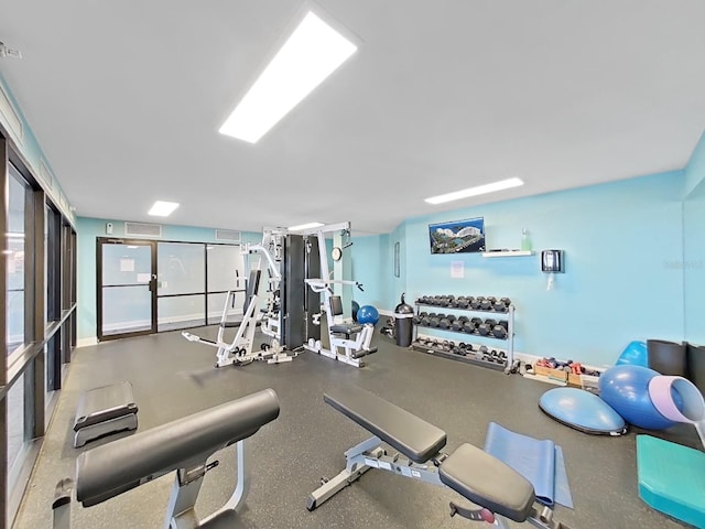 exercise room featuring visible vents