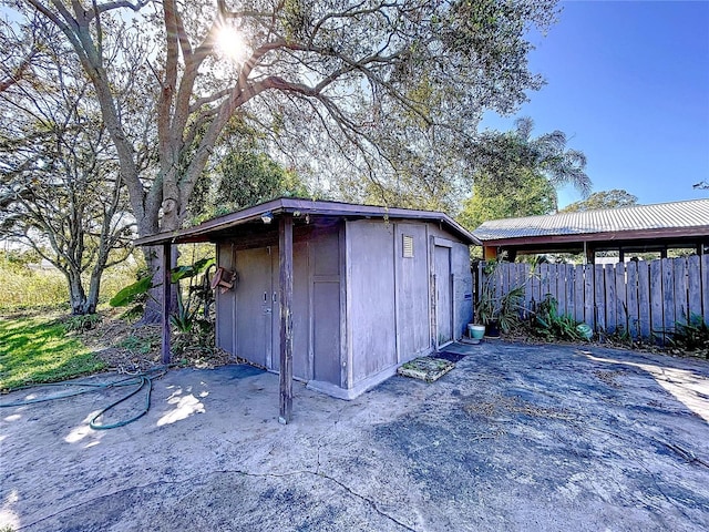 view of outbuilding