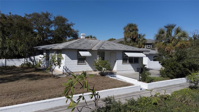 view of front of house