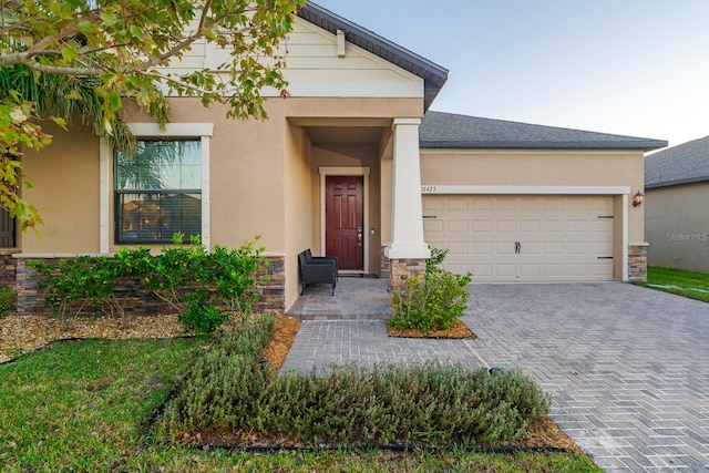 view of front of house with a garage