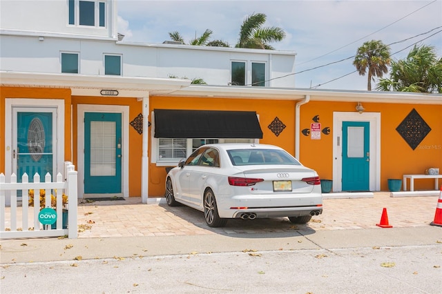 view of front of house