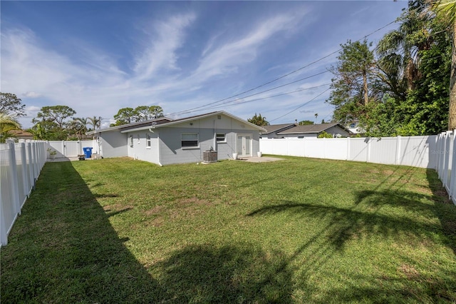 exterior space featuring a yard