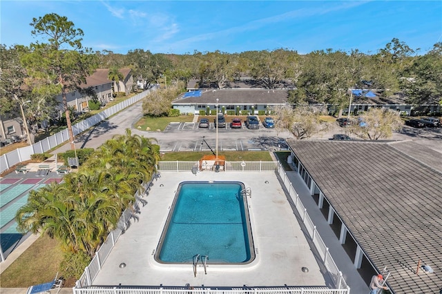 view of swimming pool