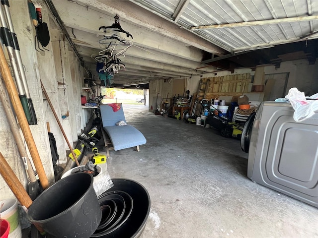 garage with washer / dryer