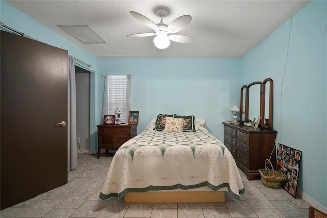 bedroom featuring ceiling fan