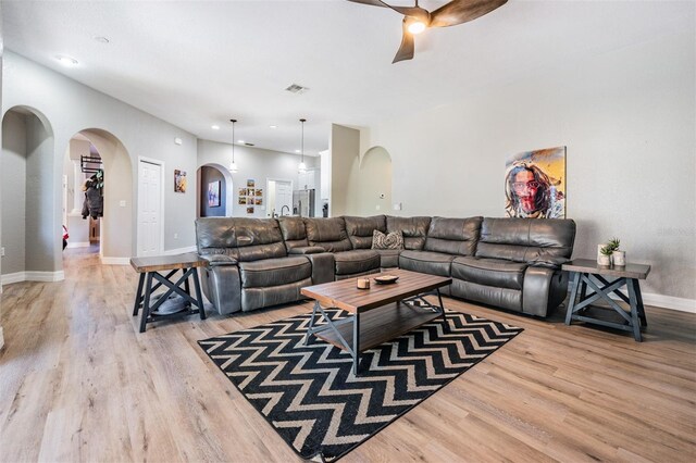 12306 Woodlands Cir, Dade City, FL 33525 - photo 3