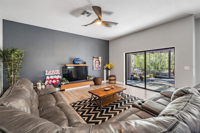 12306 Woodlands Cir, Dade City, FL 33525 - photo 5