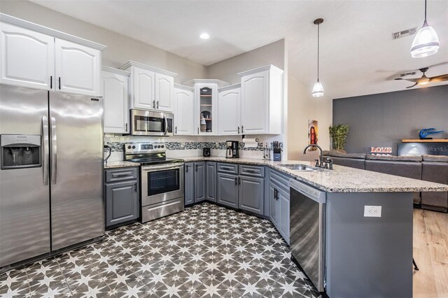12306 Woodlands Cir, Dade City, FL 33525 - photo 16