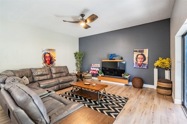 12306 Woodlands Cir, Dade City, FL 33525 - photo 17