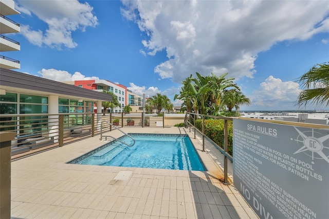 view of swimming pool