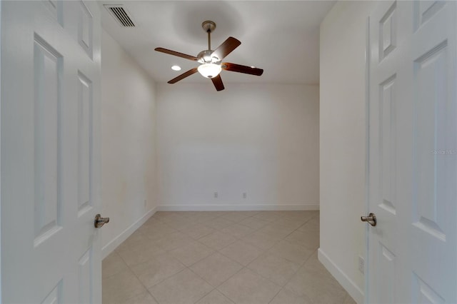 empty room with ceiling fan