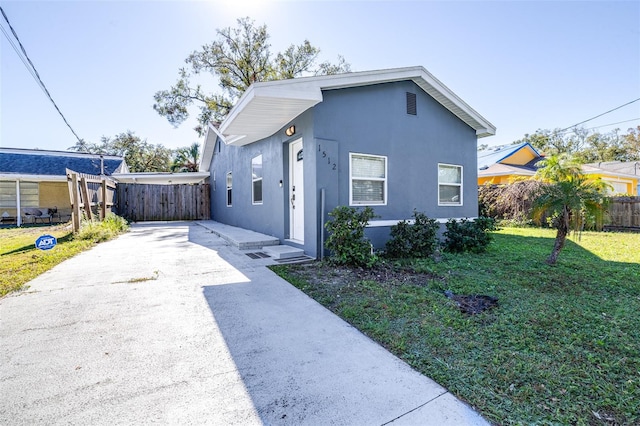 view of front of home with a front yard