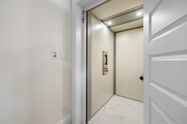 room details with elevator