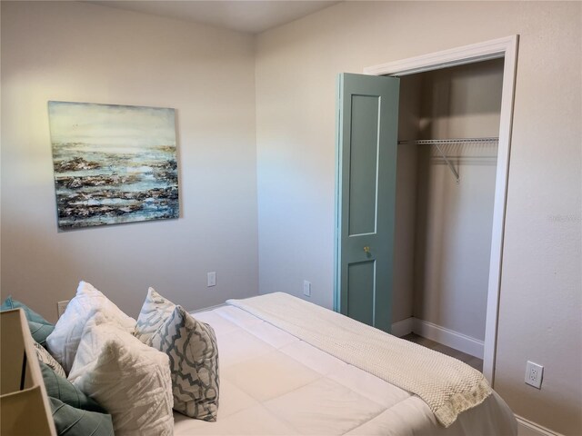 bedroom with a closet