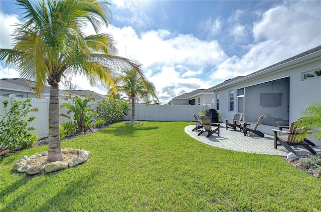 view of yard featuring a patio