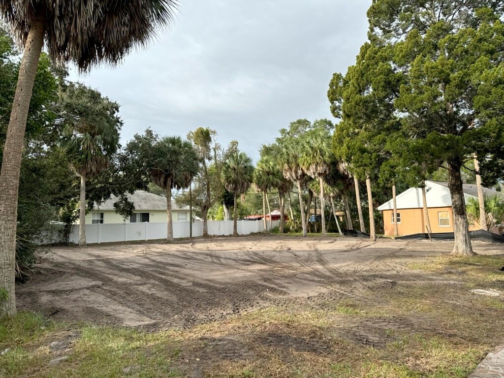 784 27th Ave S, Saint Petersburg, FL 33705 - photo 2