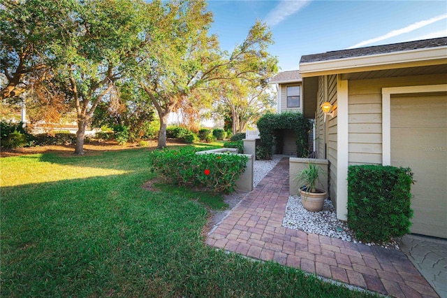 3401 Avenida Madera Unit B, Bradenton, FL 34210 - view of green lawn