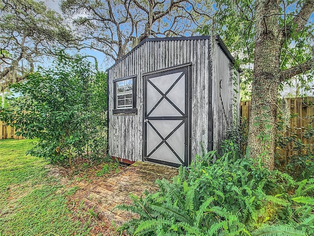 view of outbuilding