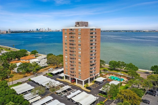 4015 Bayshore Blvd Unit 16A, Tampa, FL 33611 - view of urban area with a large body of water, a pool area, and apartment complex