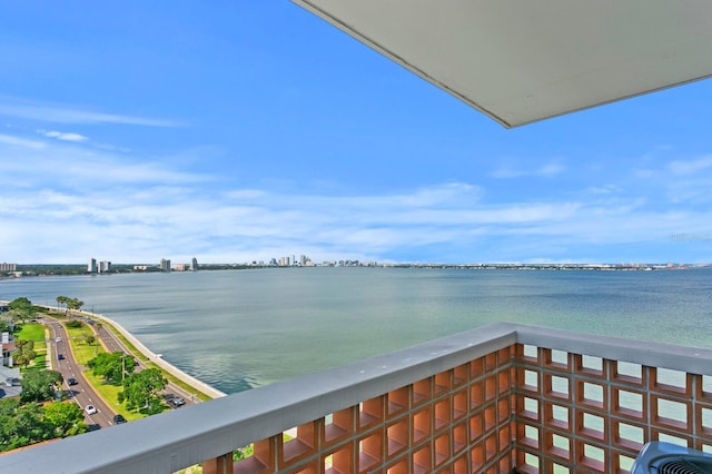 4015 Bayshore Blvd Unit 16A, Tampa, FL 33611 - balcony with a water view