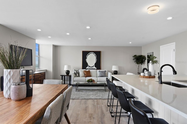 4015 Bayshore Blvd Unit 16A, Tampa, FL 33611 - living area featuring light wood-type flooring and recessed lighting