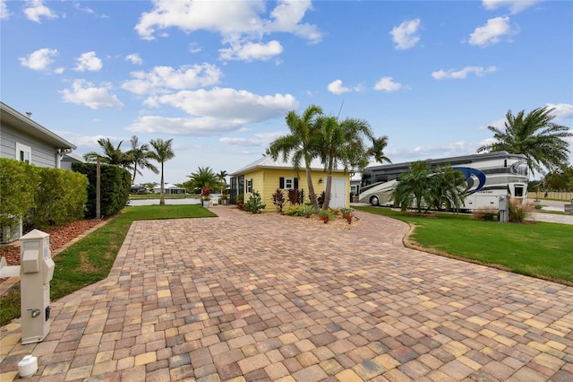 view of front of home with a front lawn