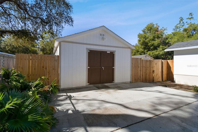 view of outbuilding