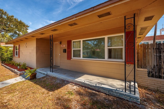 view of front of property