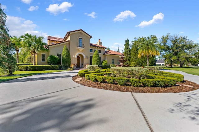 view of mediterranean / spanish-style home