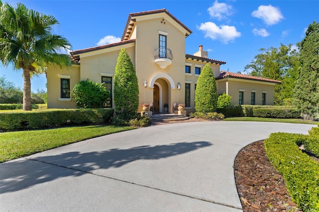 view of mediterranean / spanish-style house