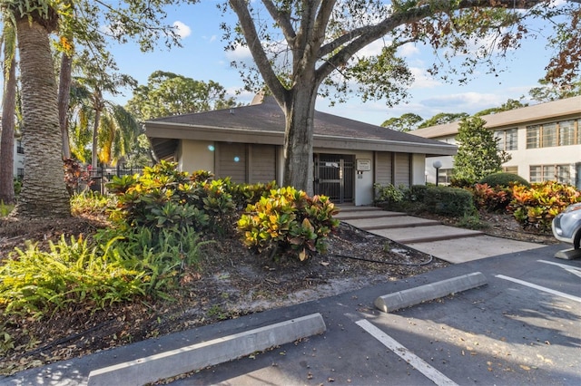 view of front of house