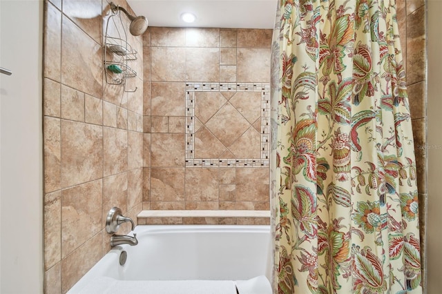 bathroom featuring shower / bath combo