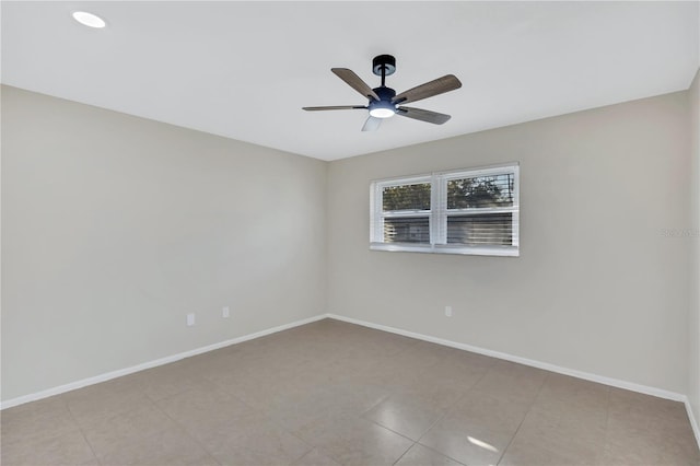 empty room with ceiling fan